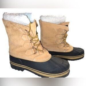 SNOWY GREEK Men Snow Boots  Size 12.  Nutbuck Upper, Polyester Fleece Lining.